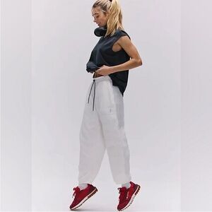 FP MOVEMENT Lift Off Barrel Pants- Medium